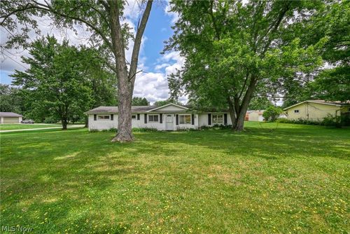 8754 State Route 14, Streetsboro, OH, 44241-5820 | Card Image