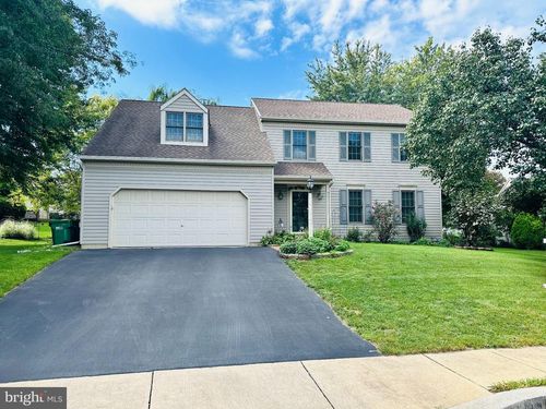 812 Cypress Ct, Hummelstown, PA, 17036-8786 | Card Image