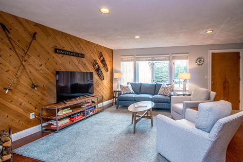 9 Top Notch Rd, Bartlett, NH, 03812 | Card Image