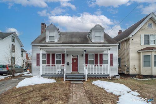 16 Nicholas Sq, New Milford, CT, 06776-3506 | Card Image