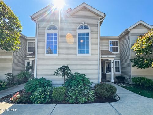 4609 Foxwood Dr S, Clifton Park, NY, 12065-6822 | Card Image