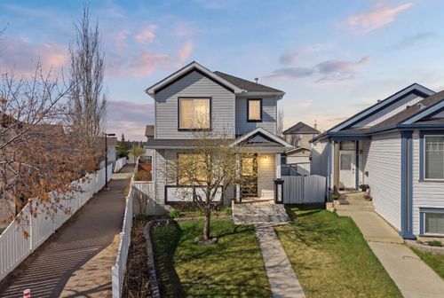 49 Evermeadow Manor Sw, Calgary, AB, T2Y4W8 | Card Image