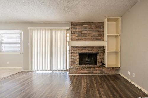 5002 Thomas Paine Dr, Kirby, TX, 78219-1943 | Card Image