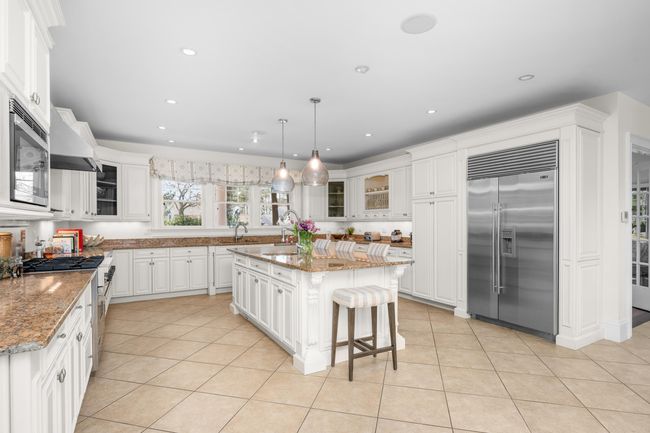 Kitchen | Image 10