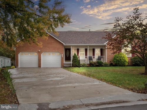 112 Jefferson Ct, STEPHENS CITY, VA, 22655-3808 | Card Image