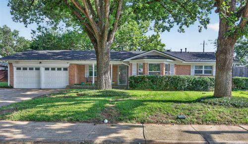 1601 W Tucker Blvd, Arlington, TX, 76013-4911 | Card Image