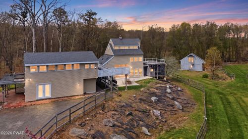 112 Diamond Spring Rd, Milford, PA, 18337-5022 | Card Image