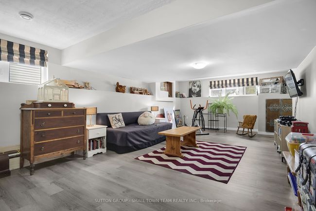 162 Roland St, House other with 3 bedrooms, 4 bathrooms and 4 parking in Dashwood ON | Image 35