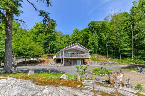 22 S Crane Lake Rd, The Archipelago, ON, P2A0B7 | Card Image