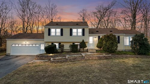 7 Coach Light Drive, Clinton, CT, 06413 | Card Image