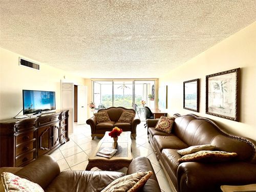 802-2671 S Course Dr, Pompano Beach, FL, 33069-3989 | Card Image