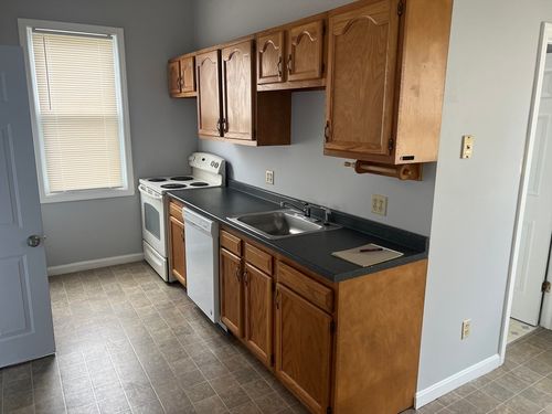 2-2 Quanapoag Rd, East Freetown, MA, 02717-1504 | Card Image