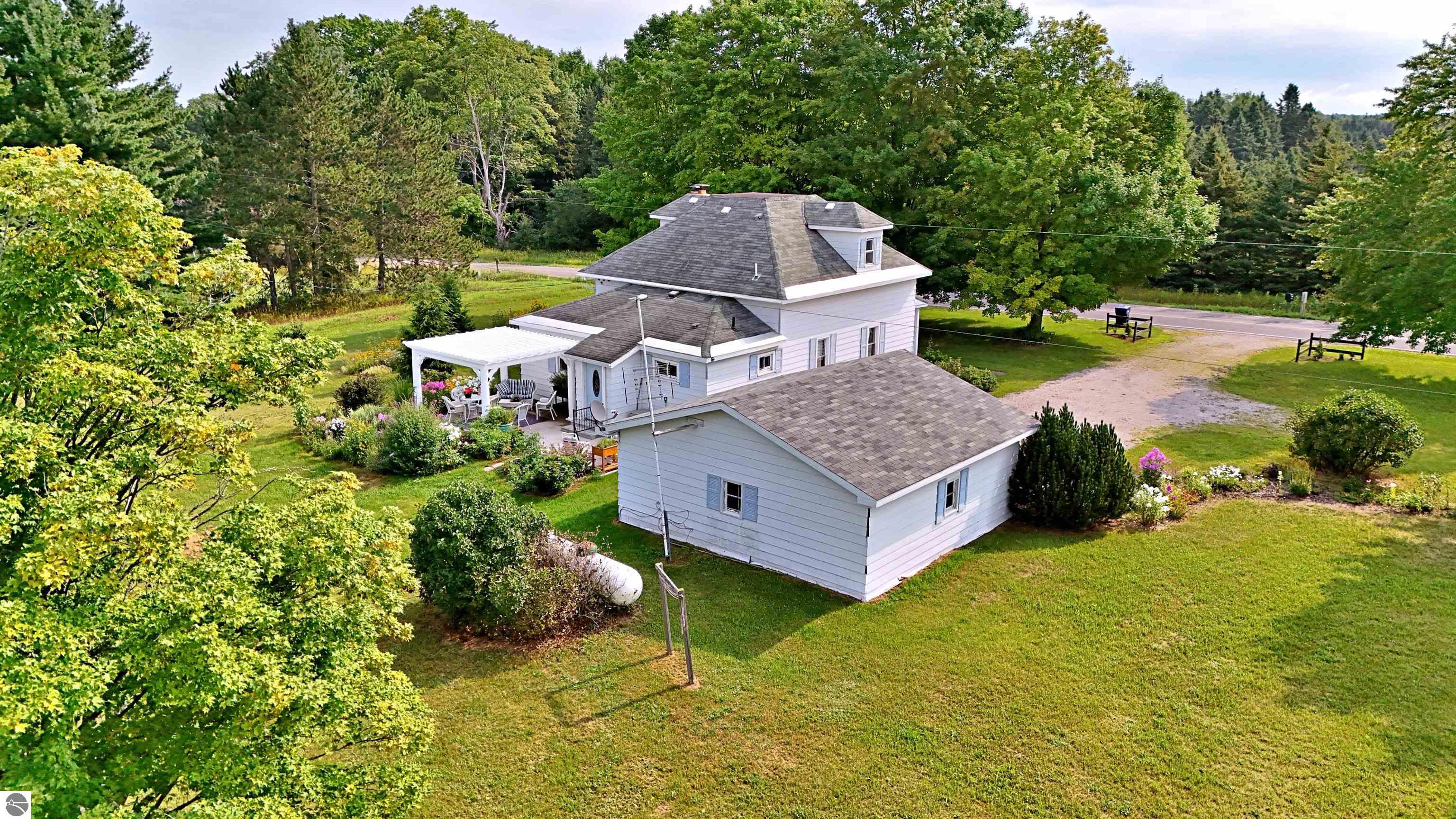 Harlan Rd, Copemish, MI 49625