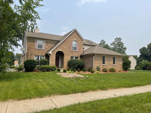 47000 Harbour Pointe Ct, Van Buren Twp, MI, 48111-1029 | Card Image