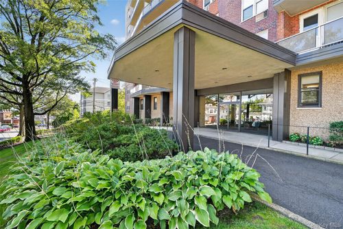 apt-302-360 Westchester Ave, Port Chester, NY, 10573-3833 | Card Image