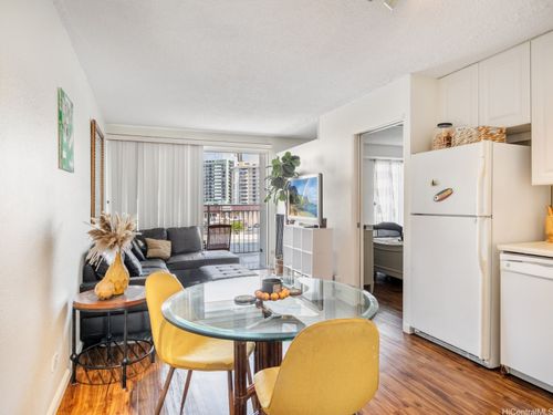apt-404-1655 Makaloa St, Honolulu, HI, 96814-3901 | Card Image