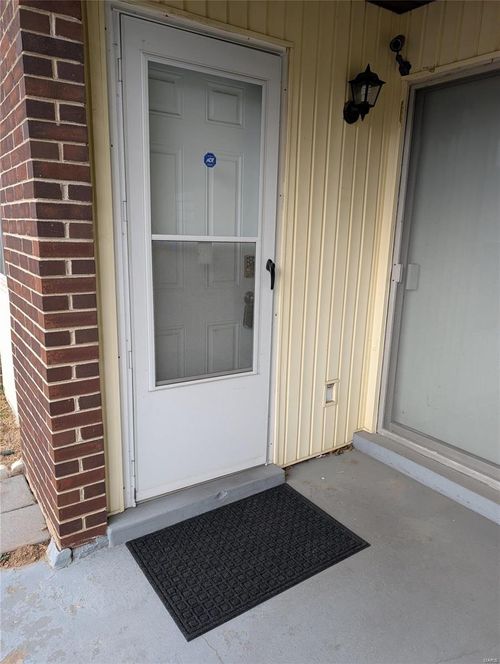 apt-b-7594 Hazelcrest Dr, Hazelwood, MO, 63042-2271 | Card Image