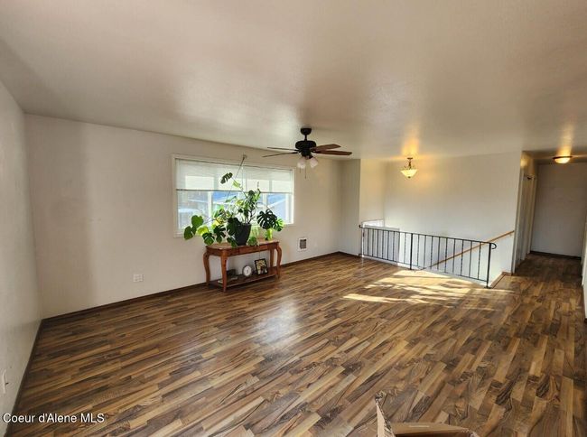 1st Floor Living area | Image 5