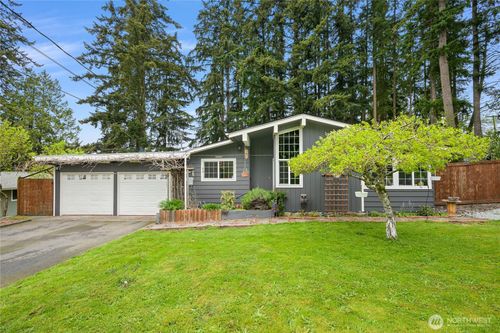 3341 Moody St, Mount Vernon, WA, 98274-9122 | Card Image