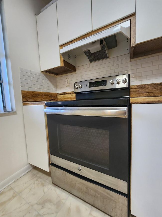APT-211 - 3341 Nw 47 Th Ter, Condo with 1 bedrooms, 2 bathrooms and null parking in Lauderdale Lakes FL | Image 39