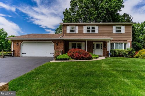 3 Dandelion Dr, BOILING SPRINGS, PA, 17007-9734 | Card Image