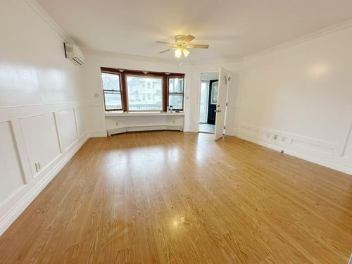 203 29th St, Lindenhurst, NY, 11757-3616 | Card Image