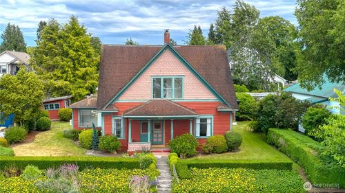 976 Peace Portal Dr, Blaine, WA, 98230-4009 | Card Image