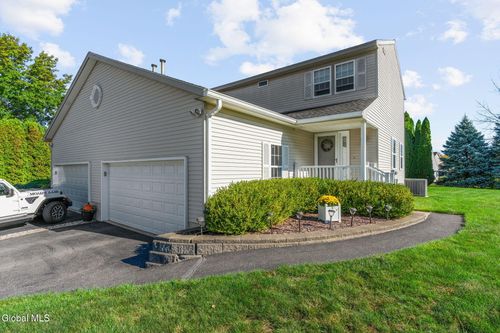 5 Erie Ct, Waterford, NY, 12188-4003 | Card Image