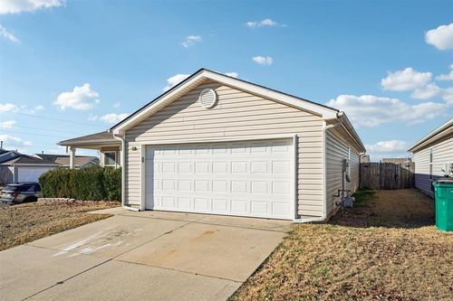 15621 Lilly Garden Lane, Oklahoma City, OK, 73170 | Card Image