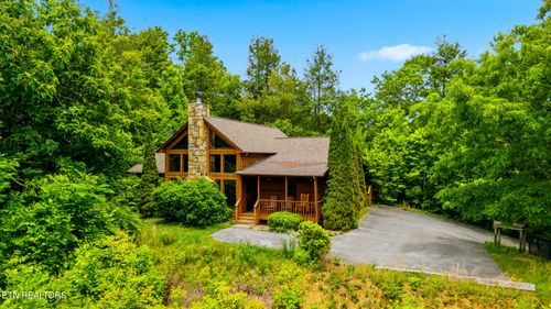 817 Sunshine Trl, Gatlinburg, TN, 37738-6362 | Card Image