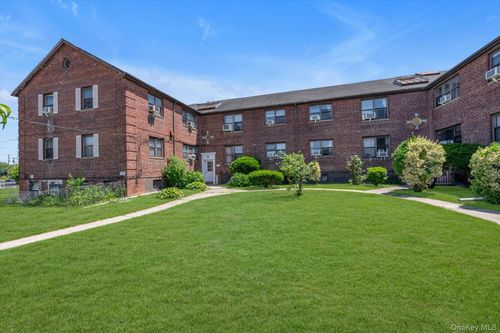 6g2-20106 Rocky Hill Road, New York, NY, 11361 | Card Image