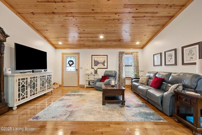 127 Ironwood Dr, House other with 3 bedrooms, 2 bathrooms and null parking in Bee Spring KY | Image 16