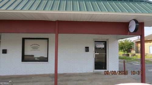 310-300 - 310 Vickie Dr, Warner Robins, GA, 31093-2622 | Card Image