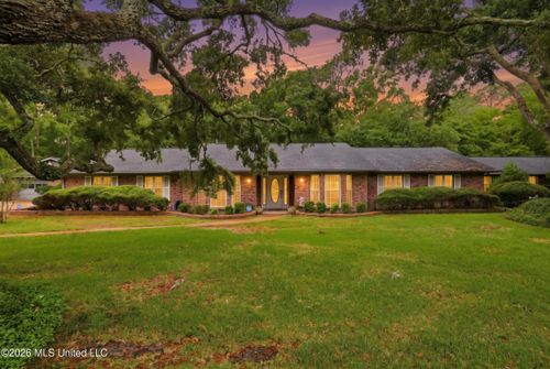 1237 Main St, Ocean Springs, MS, 39564-0700 | Card Image