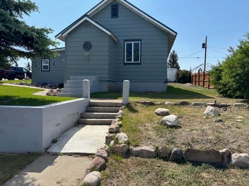 627 Cedar Ave, Shelby, MT, 59474-2434 | Card Image