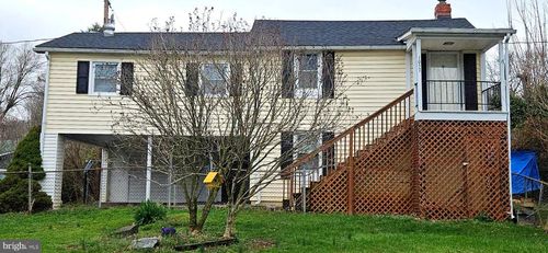 1057 Foreman Ln, WINCHESTER, VA, 22603-8678 | Card Image