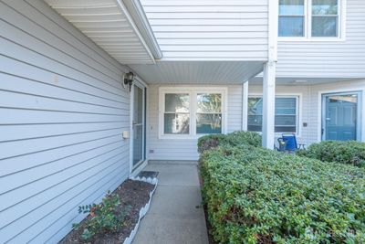 27 Sandpiper Drive, Townhouse with 2 bedrooms, 2 bathrooms and null parking in Sayreville NJ | Image 2