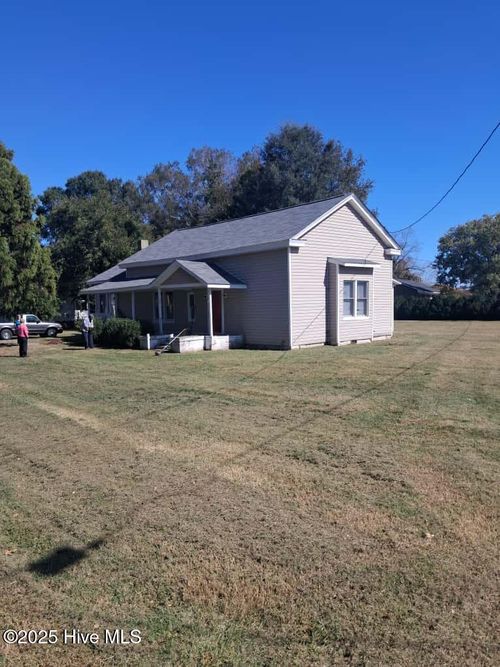 7000 E Church St, Walstonburg, NC, 27888 | Card Image