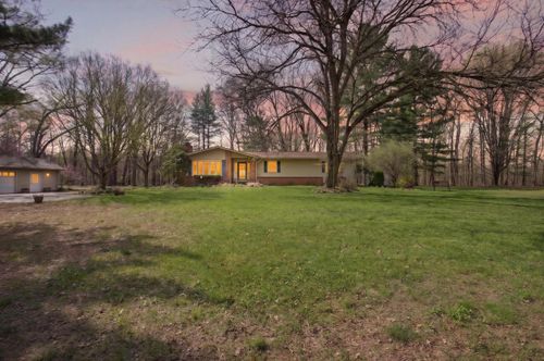 9437 Fisk Road, Parma, MI, 49269 | Card Image