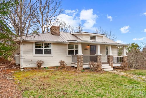 90 Palmer Ford Rd, Weaverville, NC, 28787-8512 | Card Image