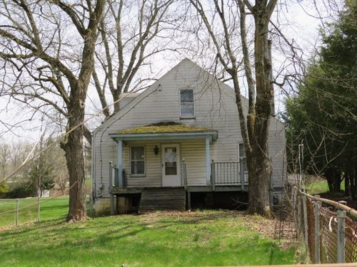 64 Valley Rd, Eighty Four, PA, 15330-2104 | Card Image