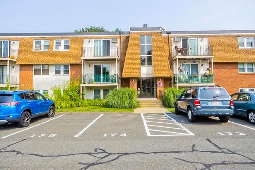 apt-5104-80 Damon Rd, Northampton, MA, 01060-1840 | Card Image