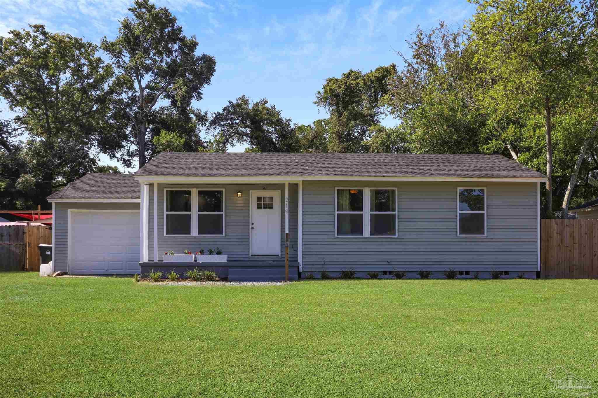 Henry St, Pensacola, FL 32507