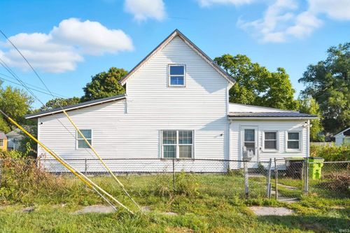 732 Court St, Huntington, IN, 46750-2826 | Card Image