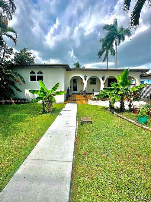 3351 Nw 20th St, Miami, FL, 33142-6903 | Card Image