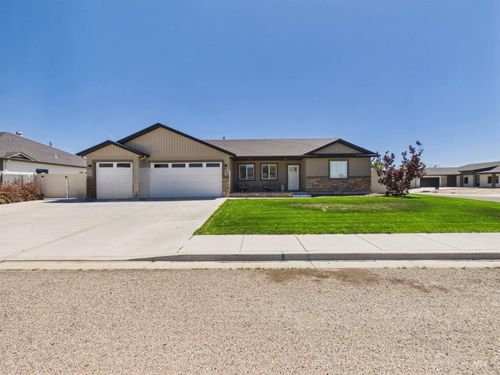 1019 Cooper St, Rupert, ID, 83350-8320 | Card Image