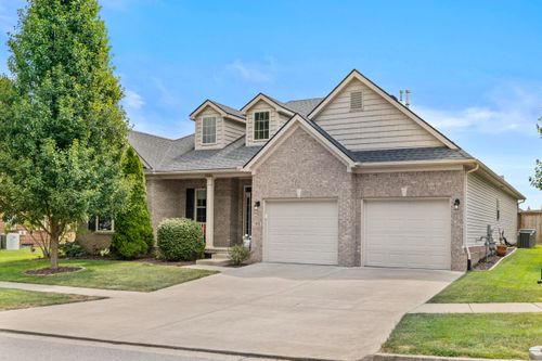 106 Waterside Dr, Georgetown, KY, 40324-8518 | Card Image