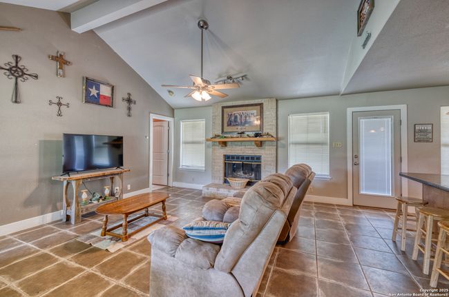 270 Robinson Rd, House other with 4 bedrooms, 3 bathrooms and null parking in Concan TX | Image 25