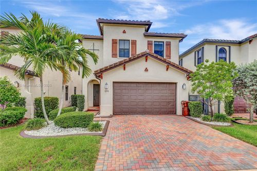 3298 W 96th Pl, Hialeah, FL, 33018-2039 | Card Image