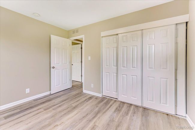 2365 Middlebelt Rd, House other with 4 bedrooms, 2 bathrooms and null parking in West Bloomfield MI | Image 33